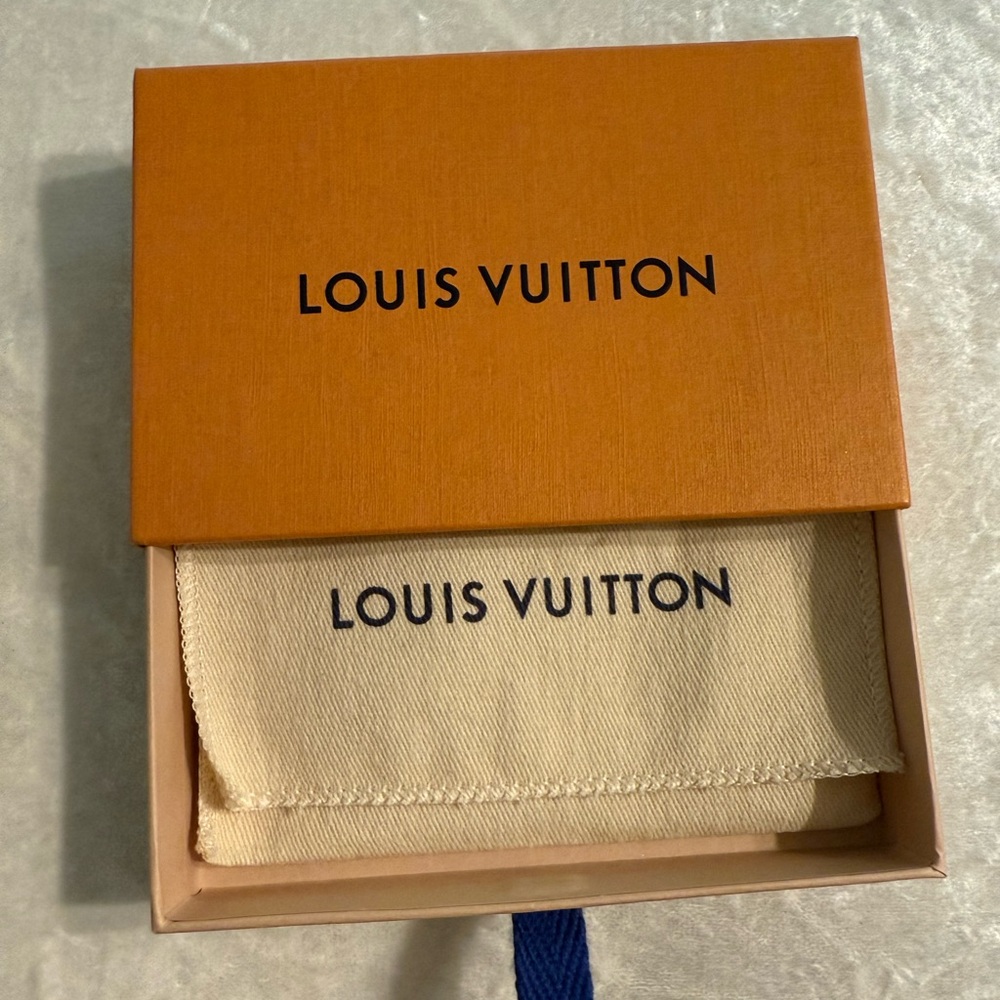 Authentic Louis Vuitton 2” Gold Earrings - Picture 6 of 11